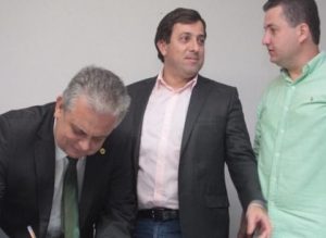 201801180900220000009978-300x219 Gervásio transmite cargo de presidente da ALPB para João Bosco Carneiro