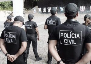 PC-PE-696x497-300x214 Policiais Civis protestam com entrega de coletes vencidos