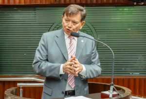 joao_henrique_al_pb-300x205 'Janela' partidiária vai permitir debandada de políticos na Paraíba