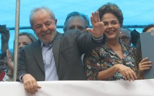 lula-e-dilma-em-pa-300x188 Maioria dos desembargadores da 8ª Turma do TRF-4 mantém condenação e amplia a pena de Lula