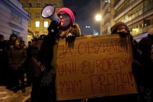 protesto-polonia-300x200 Mulheres protestam para defender aborto