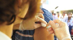 vacinação-300x167 Briga por vacina de febre amarela termina na delegacia
