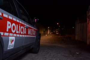 vistura_pm_sirene-300x200 Homens armados roubam carro em cidade do Cariri