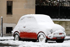 2018-02-07t120625z-1965356018-rc1f3bb04a50-rtrmadp-3-france-weather-snow-300x200 Nevasca obriga motoristas e dormirem em carros