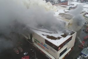 incendio_em_shopping_na_siberia-300x200 Incêndio em shopping na Sibéria deixa pelo menos 64 mortos