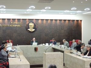 tce_plenario-300x225-300x225 Tribunal de Contas da Paraíba aprova contas de 2014 da Câmara de Taperoá