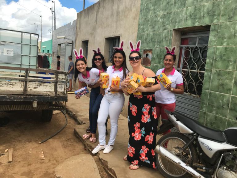 galega-01 “A Galega” Andreia Viana realiza distribuição de chocolate no domingo de páscoa em Monteiro