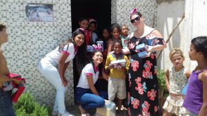 galega-300x169 “A Galega” Andreia Viana realiza distribuição de chocolate no domingo de páscoa em Monteiro