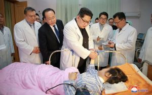 kim-300x188-300x188 Kim Jong-Un visita vítimas chinesas de acidente