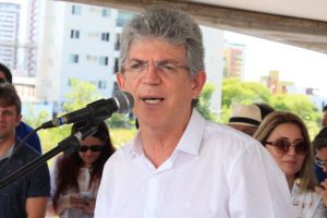 ricardo-coutinho-1-300x200 RC rebate ex-governadores, diz que Cássio é malandro e Maranhão é iludido pela mídia