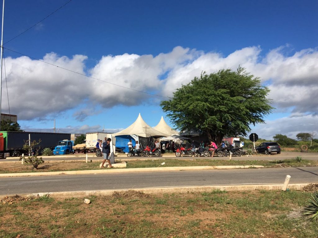 IMG-20180530-WA0097-1024x768 Em Monteiro: Caminhoneiros entram no 10º dia de paralisação contra alta de combustível