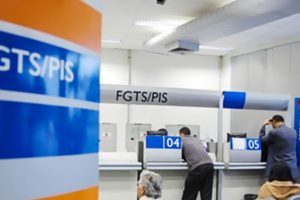 fgts-pis-300x200-300x200 Saque do FGTS pode ser liberado para trabalhadores com doenças graves