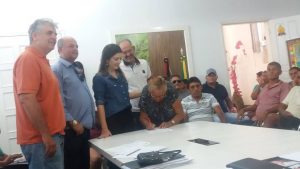 vereadores-de-monteiro-300x169 Vereadores participam de reunião com beneficiários de programa de cisternas no município e assinatura de ordem de serviço das obras