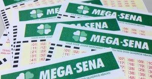 MEGA-SENA-300x156 Ninguém acerta seis dezenas e prêmio vai a R$ 31 milhões