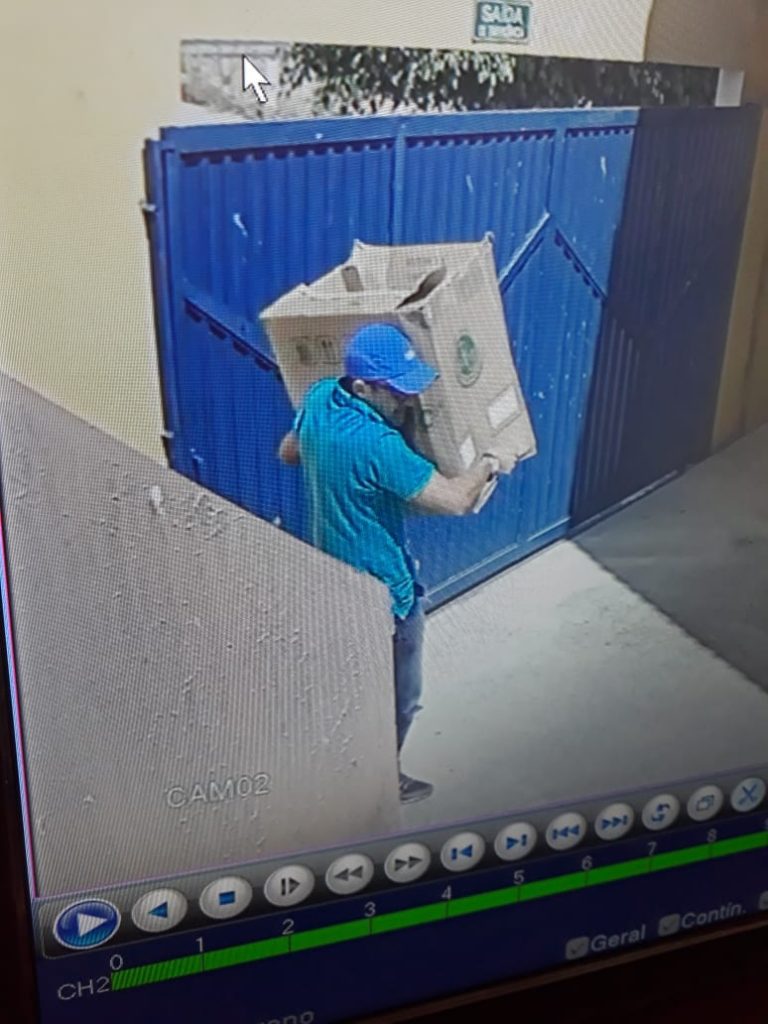 a6c10e23-71af-4e06-8471-3e7e6c31dfa3-768x1024 Homem se hospeda em Pousada em Monteiro para roubar televisões