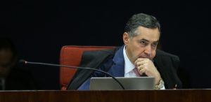 o-ministro-do-supremo-tribunal-federal-luis-roberto-barroso-durante--300x146 Barroso pode decidir sobre Lula a qualquer momento a partir de hoje