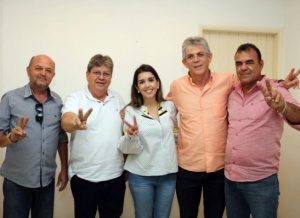 timthumb-22-300x218 Mais reforços: prefeita, vice-prefeito e vereadores de Monteiro aderem à pré-candidatura de João Azevêdo