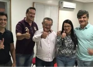 timthumb-32-300x218 Ex-prefeito de São João do Tigre reafirma apoio a José Maranhão e esclarece participação em convenções