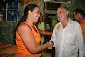 WhatsApp-Image-2018-09-01-at-15.51.26-300x200-300x200 Batinga faz caminhada em Monteiro e recebe apoio e carinho da população