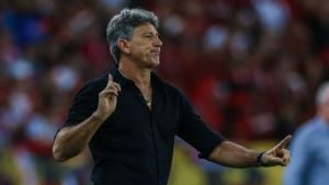 Flamengo-pretende-fazer-oferta-de-três-anos-para-Renato-Gaúcho-300x169 Flamengo pretende fazer oferta de três anos para Renato Gaúcho