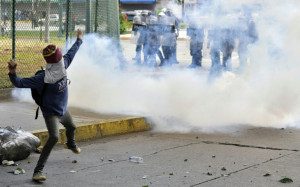 bad59af26ca18c7ad1dc630d4337145e588da8f0-300x187 VENEZUELA:Governo informa forte queda da criminalidade