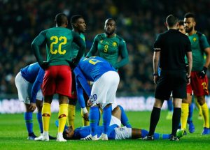 neymar-1-300x215 Neymar faz exames e não tem lesão grave, mas segue como dúvida contra o Liverpool