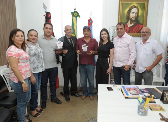 timthumb-7 Alunos da Rede Municipal recebem troféus do 2º Jogos Escolares de Monteiro – JEM 2018