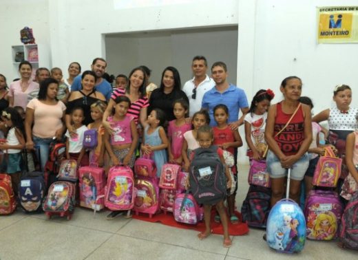 timthumb-5-520x378 Campanha Volta às Aulas Solidário beneficia crianças em Monteiro