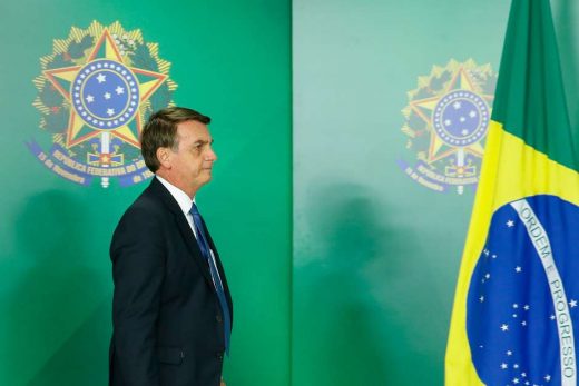 bolsonaro-stf-suspende-520x347 Fux suspende duas ações penais contra Bolsonaro no STF