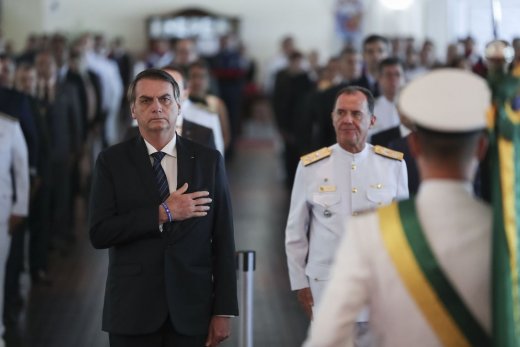 47433134882_bbba79a794_odf-520x347 Bolsonaro diz que governo vai criar cartão-caminhoneiro