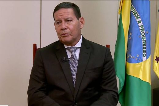 general-mourao-520x346 Reformas e segurança podem fazer Bolsonaro tentar novo mandato