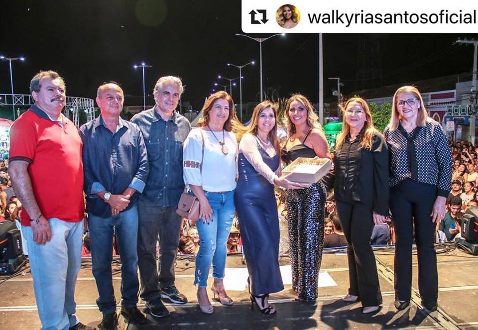 zza Walkyria Santos agradece pela homenagem feita a ela no X Festival de Cultura Zabé da Loca