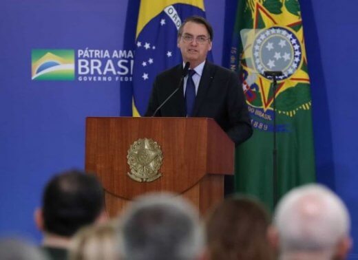 timthumb-3-520x378 "Desculpem as caneladas, não nasci para ser presidente, nasci para ser militar", diz Bolsonaro