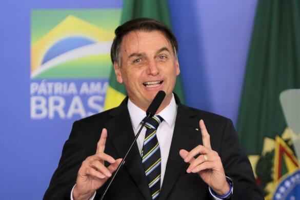 bolsonaro-585x390 Bolsonaro promete redução de imposto sobre diesel e para games