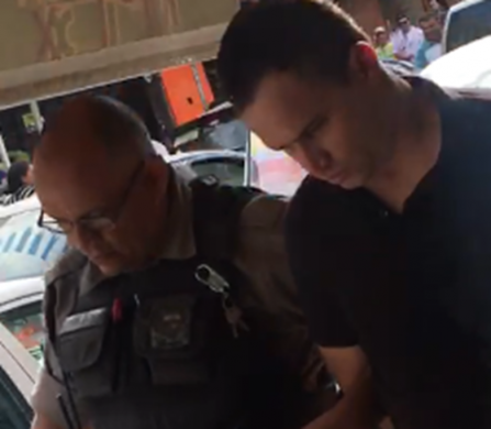 tarado-homem-447x390 Homem é preso tentando filmar partes íntimas de criança dentro de loja em Campina Grande