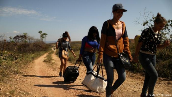 venezuelanos-fuga-rotas-693x390 Juan Guaidó busca ajuda do Pentágono para resolver crise na Venezuela