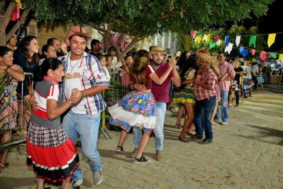 003-585x390 Festival de Quadrilhas anima ruas de Monteiro e entra para o seu 5° dia