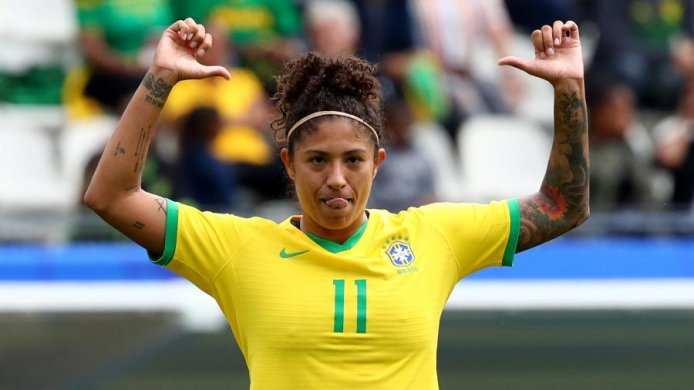 BRASIL-694x390 Brasil vence Jamaica por 3 a 0 na estreia da Copa do Mundo feminina