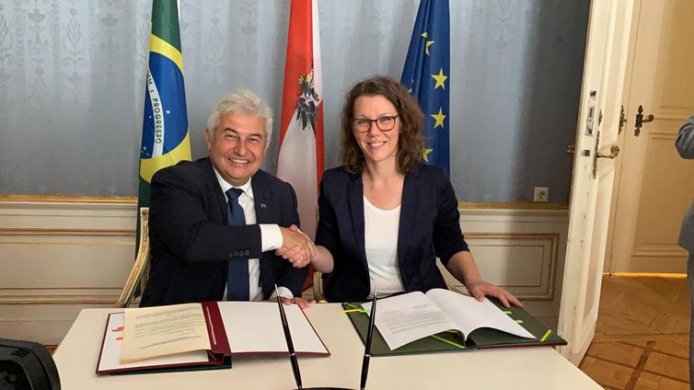 MINI-TEC-694x390 Brasil e Áustria firmam acordo de cooperação tecnológica
