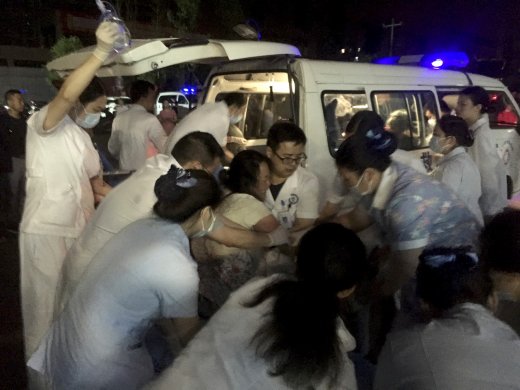 ap19169009807808-520x390 Terremotos na China deixam 11 mortos e dezenas de feridos
