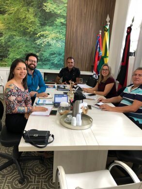 111-293x390 Vice prefeito recebe representantes do PROCON na prefeitura de Monteiro