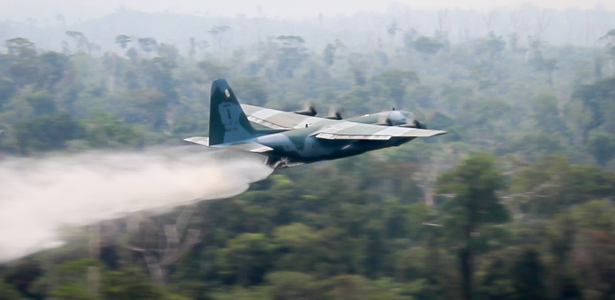 avioes-da-fab-comecam-a-ser-usados-no-combate-a-queimadas-na-amazonia- Aviões da FAB começam a ser usados no combate a queimadas na Amazônia