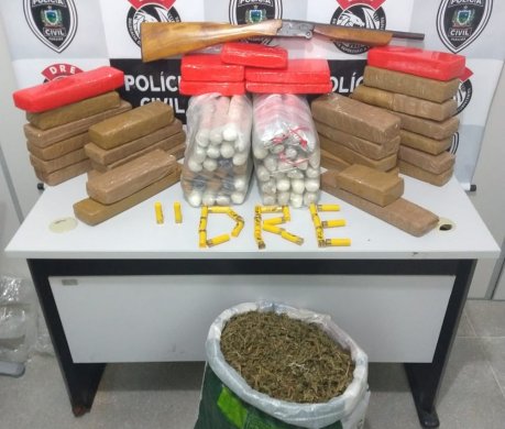drogas-deposito-malvinas-459x390 Polícia encontra 65 kg de maconha e cocaína, armas e explosivos em depósito de Campina Grande