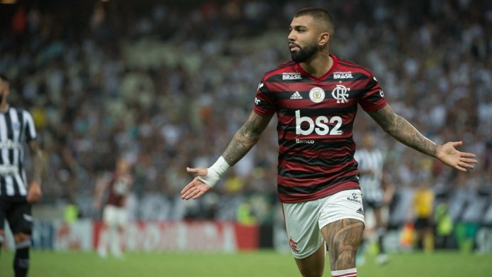 gabigol-flamengo-692x390 Flamengo vence Ceará com gol de bicicleta de Arrascaeta e vira líder