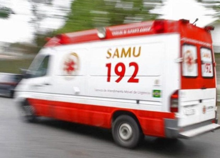 samu-1024x662-e1642891489921 Jovem fica ferido após colidir moto contra ônibus em Monteiro