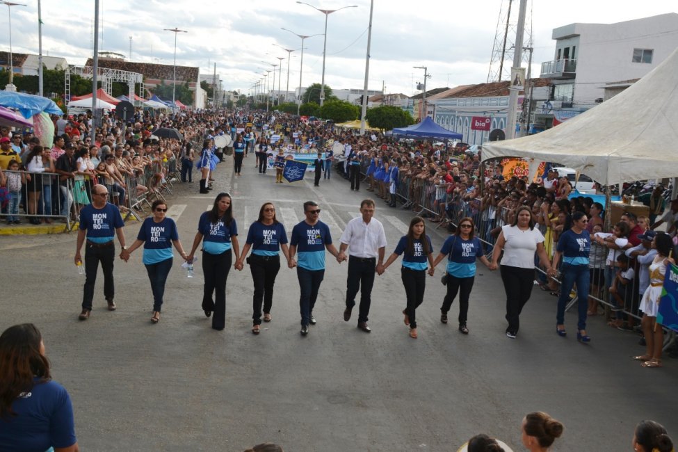 IMG-20190911-WA0070-975x650 Veja imagens do desfile de 7 de setembro em Monteiro
