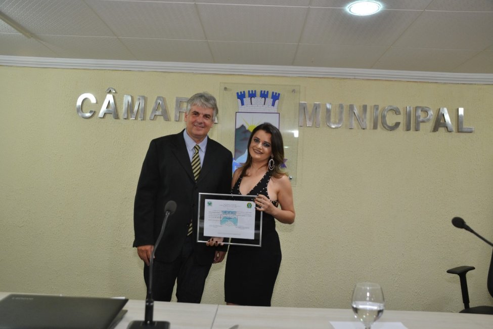 IMG-20190927-WA0053-975x650 Câmara de Monteiro entrega título de cidadã à Gerente do Armazém Paraíba e aprova título para o Padre Isaías