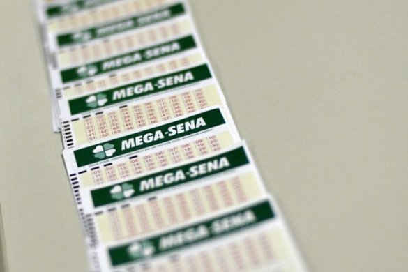 Mega-Sena-Marcello-Casal-Jr.-Agência-Brasil-2-696x464-585x390 Mega-Sena acumula e próximo concurso deve pagar R$ 44 milhões