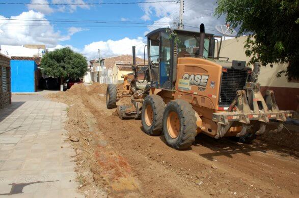 Prefeitura-de-Monteiro-inicia-mais-obras-de-pavimentação-pelos-bairros-da-cidade-5-587x390 Prefeitura de Monteiro inicia mais obras de pavimentação pelos bairros da cidade