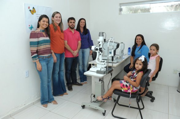 alunos-da-rede-municipal-de-ensino-recebem-atendimento-oftalmologico-em-monteiro-6-587x390 Alunos da rede municipal de ensino recebem atendimento Oftalmológico em Monteiro